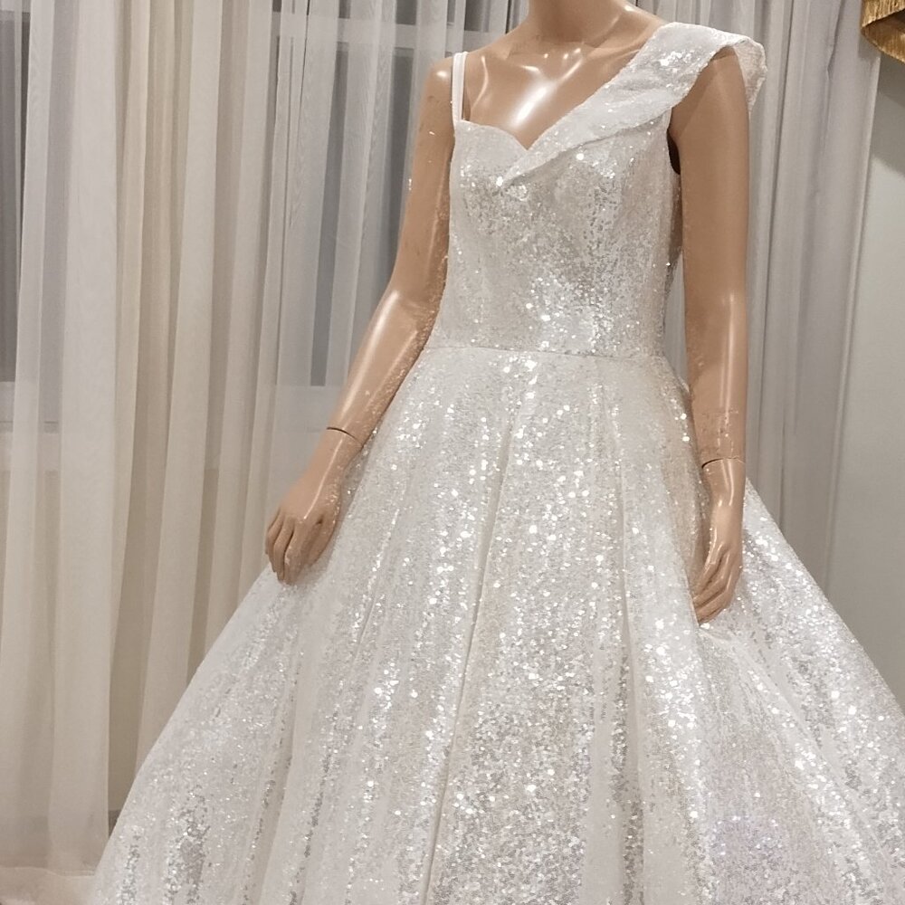 Wedding gown